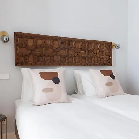With Stunning Views In Alfama شقة *