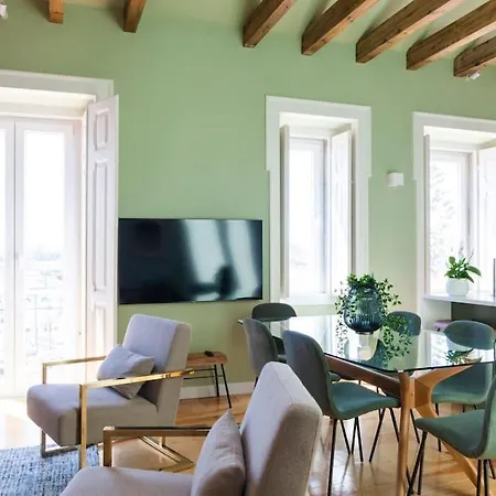 With Stunning Views In Alfama Apartman *