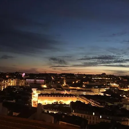 With Stunning Views In Alfama Διαμέρισμα