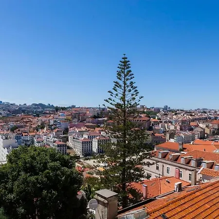 With Stunning Views In Alfama * リスボン